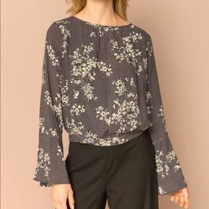 Hem & Thread Bell Sleeve Open Back Top Sz S